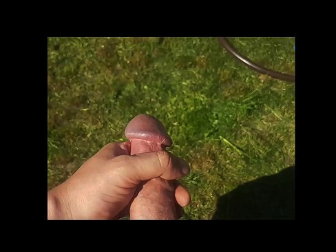 ❤️ Bidh hottie a 'faighinn a pussy pinc fucked agus cums le squirt ann an gàrradh samhraidh ❤❌ Gnè càileachd aig gd.virtsextor.ru ☑